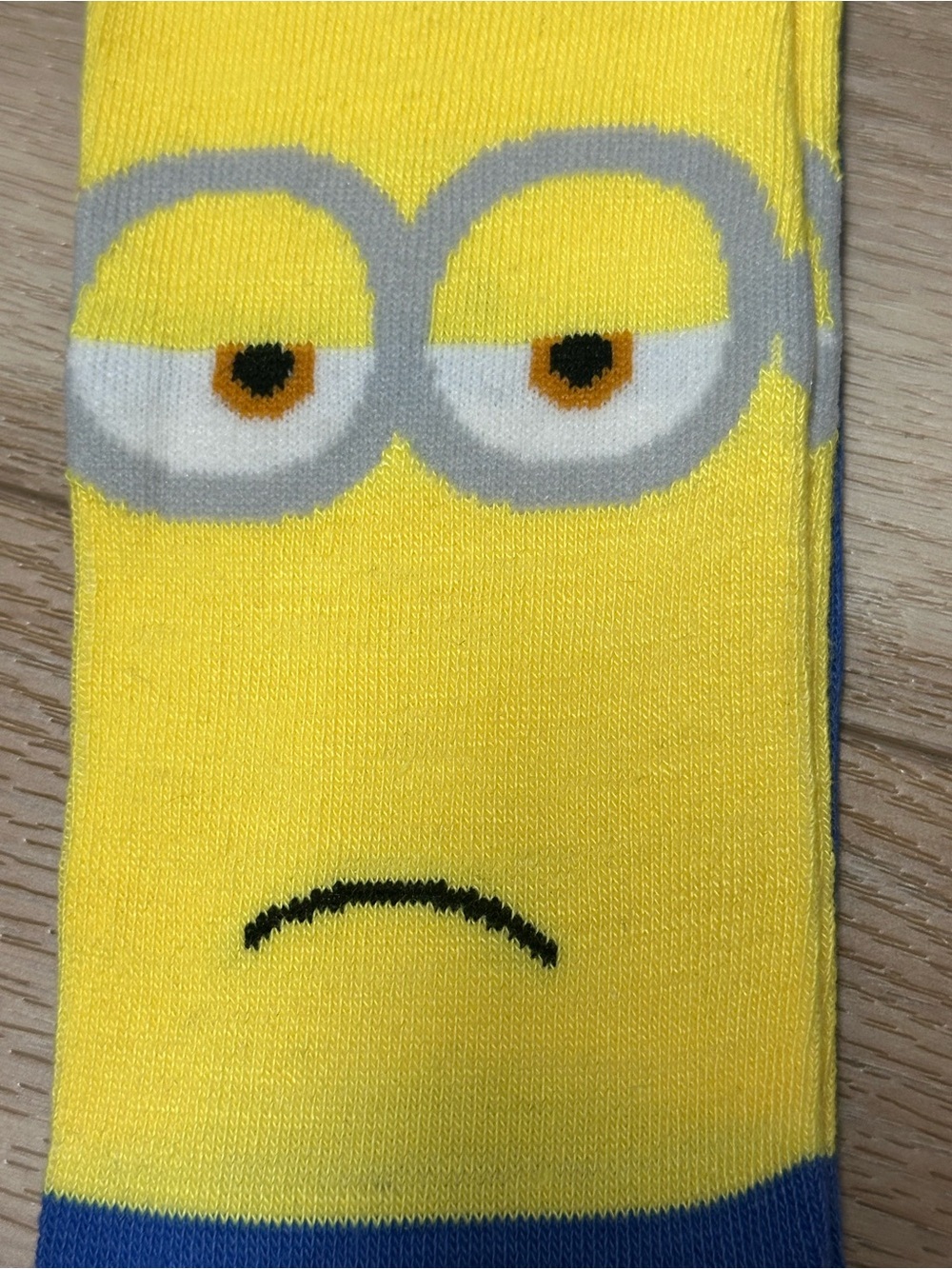 🍌 Illumination Minions Character Novelty Crew Socks - Picture 3 of 5